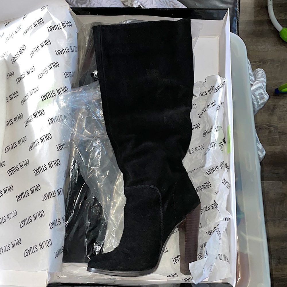 COLIN STUART BLACK GENUINE SUEDE BOOTS SZ 7B Excellent condition in original box